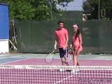 Vierer Sex auf Tennisplatz – Doppel-Ficker